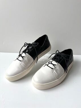 Dyan Clio Two-Tone Black and White Lace-Up Sneakers Size 40